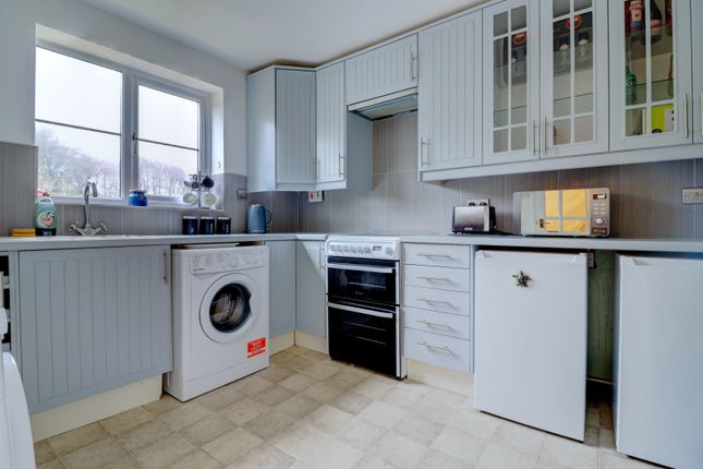 Terraced house for sale in Wychwood Gardens, High Wycombe