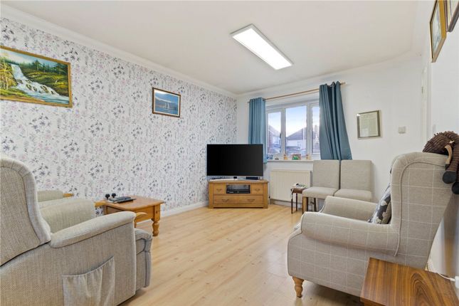 30 Mayfield Road, Bognor Regis photo 2
