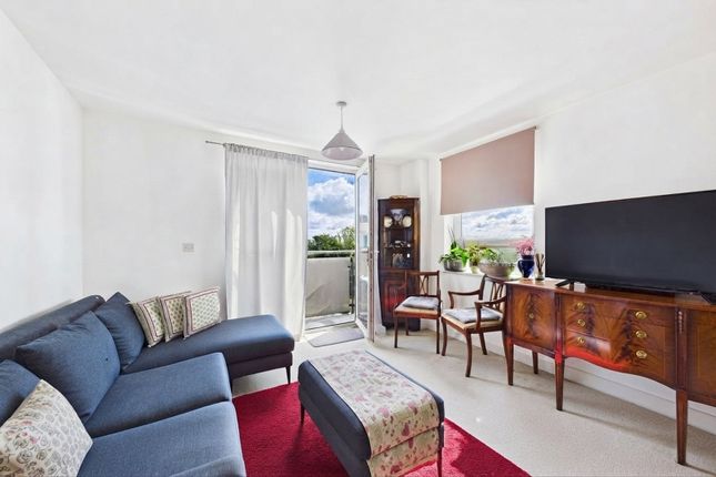 Flat 46, Quadrivium Point,, Tuns Lane, Slough photo 2