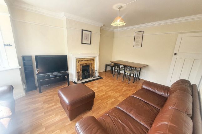 28 High Mead, Harrow photo 5