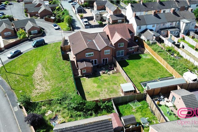 42, Alma Road, Swadlincote photo 3
