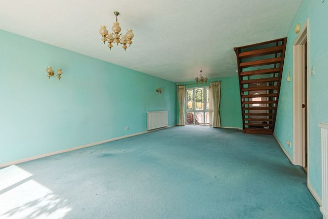 40, Oakdene, Cheshunt photo 4