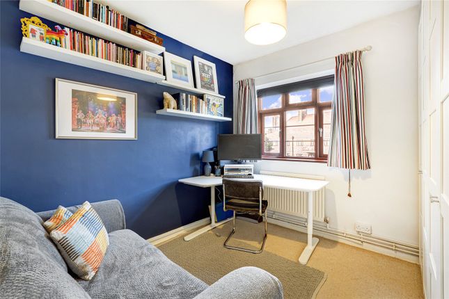 Flat for sale in Poynders Gardens, Clapham South, London
