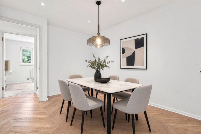 9 Maple Gate, Loughton photo 3