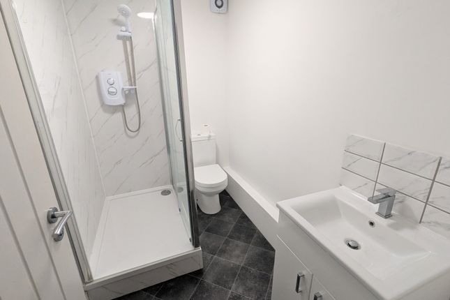 145A, Darlington photo 3