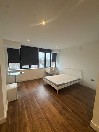 31, Harrow photo 2
