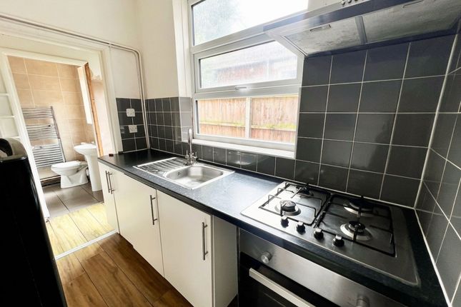 96 Lockhurst Lane, Coventry photo 4