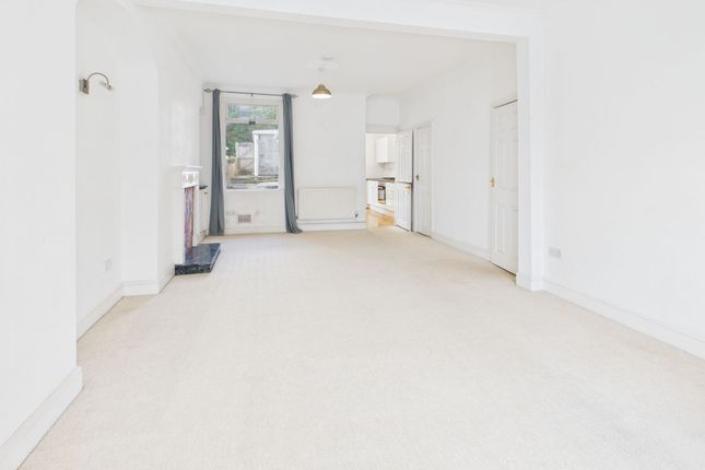 17 Megan Street, Swansea photo 3
