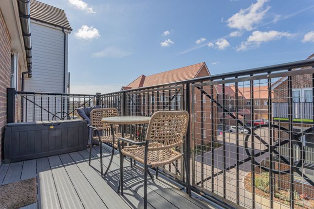 Flat 5, 6, Pictor Drive, Kent photo 4