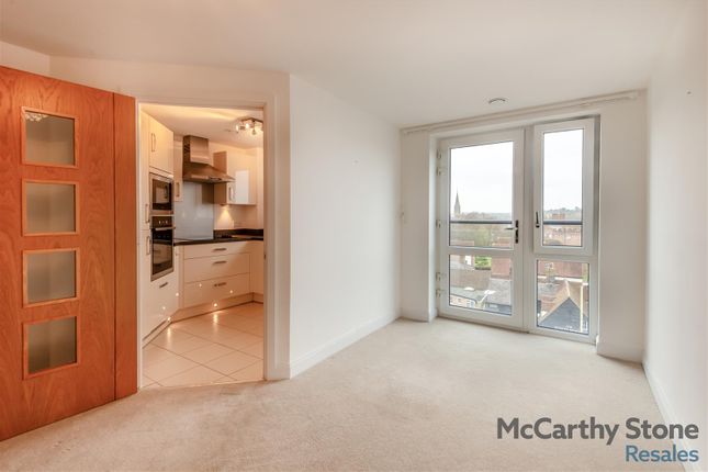 42 Edward House, Pegs Lane, Hertford photo 3