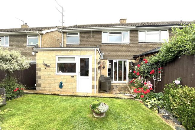 Semi-detached house for sale in Aldsworth Close, Fairford, Gloucestershire