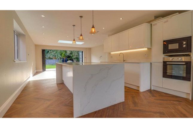 316, Ongar Road, Brentwood photo 2