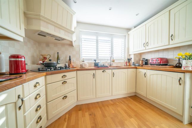 7, Horyford Close, Weymouth photo 4