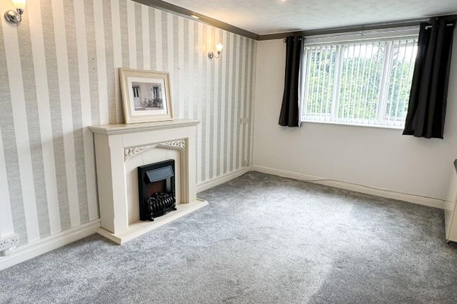 Thumbnail Flat for sale in The Willows, Mauldeth Road, Heaton Moor, Stockport