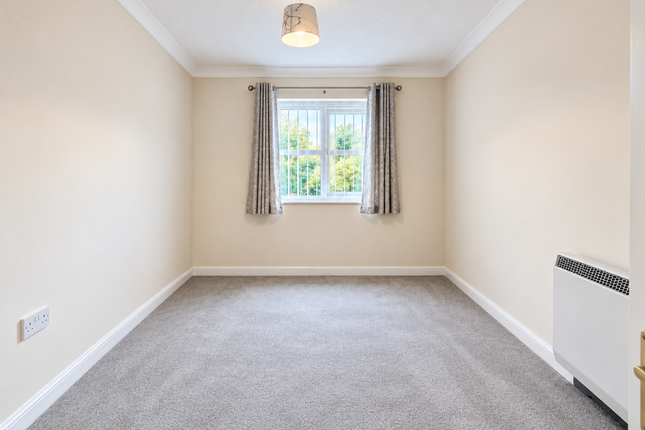 22 Willow Grange, Tilley Close, Rochester photo 4