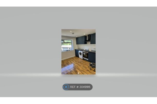 1-bed house on Penn Crescent, Haywards Heath, £650/mo