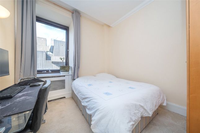 Flat to rent in Whitehouse Apartments, 9 Belvedere Road, London