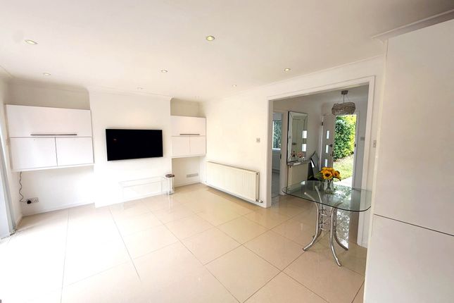86, Monks Road, ENFIELD photo 5