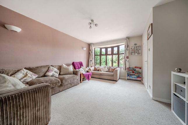 3 Thurne Way, Bedford photo 4