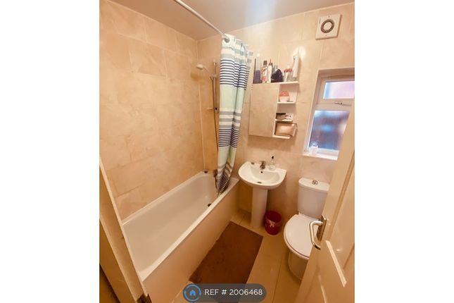 Bell Avenue, West Drayton photo 5