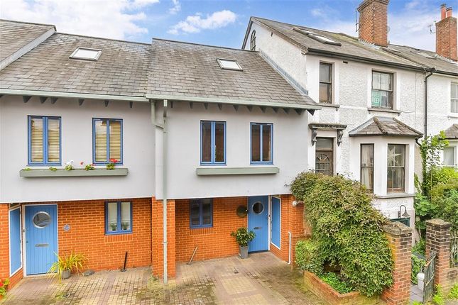 Thumbnail Terraced house for sale in Vincent Road, Dorking, Surrey