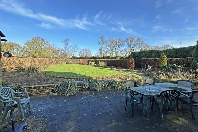 Stonefield House, Foundry Road, Ryhall photo 2