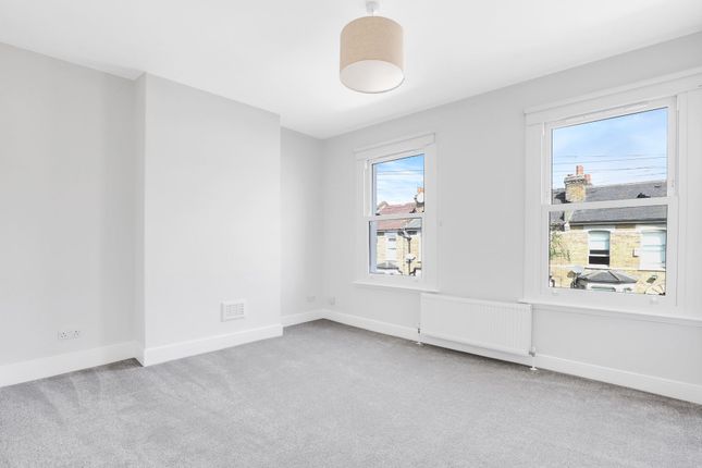 18b Howden Street, Peckham, London photo 4