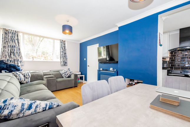 24, Chaucer Road, Farnborough photo 4