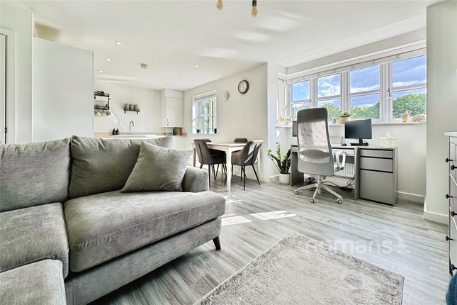 29, Waterside Lane, Berkshire photo 4