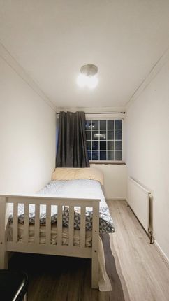 19, West Arbour Street, London photo 4