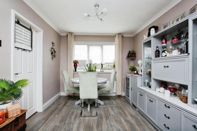 14, Rainborough Road, Rotherham photo 5