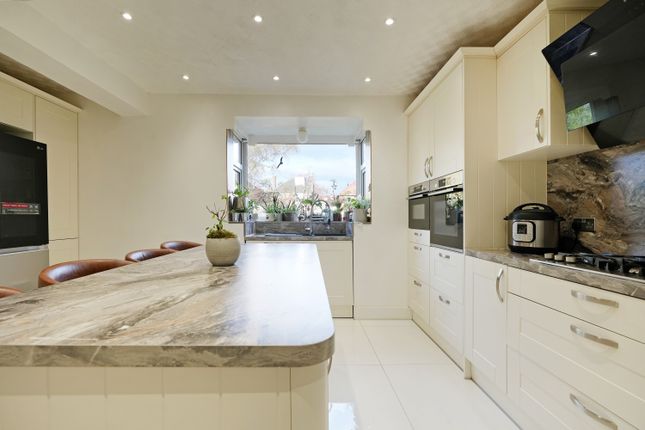 42, Sunningdale Mount, Sheffield photo 3
