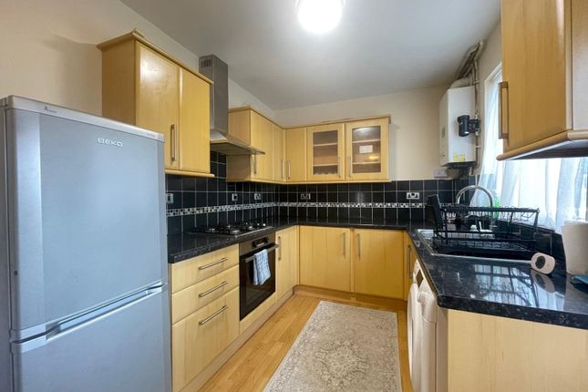 55, Woodside Place, Leeds photo 3