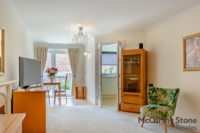8647651-Interior01-800.Jpg