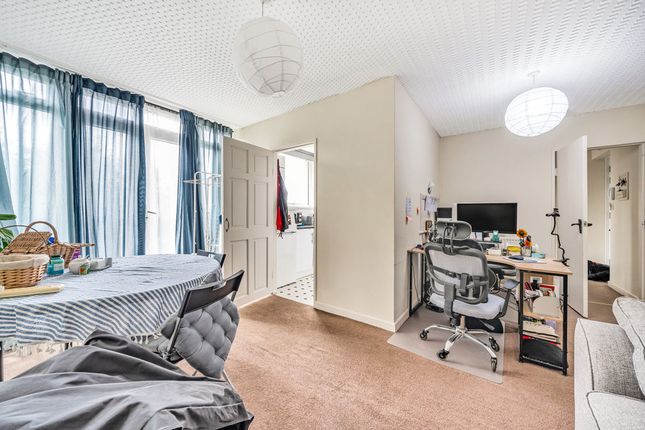 14 Arundel House, Heathfield Road, Croydon photo 2