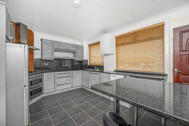 55, Greenloanings, Kirkcaldy photo 2