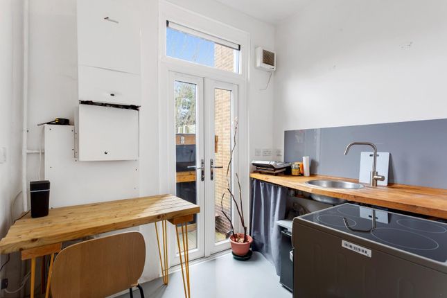 Flat B, 33, Leconfield Road, London photo 2