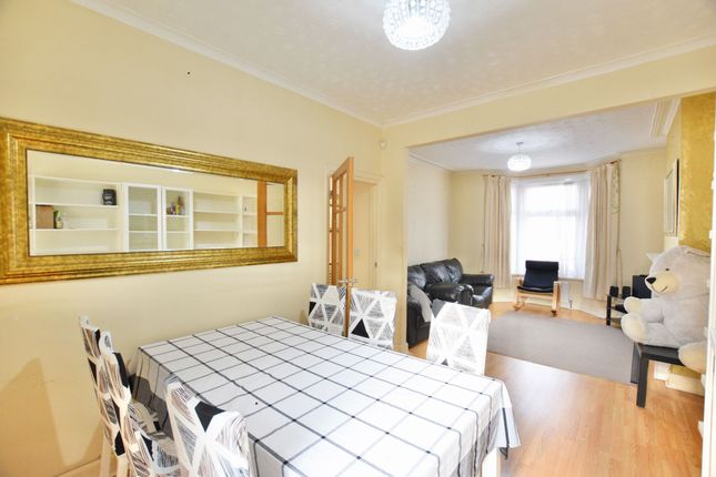 50 Lawrence Road, London photo 5