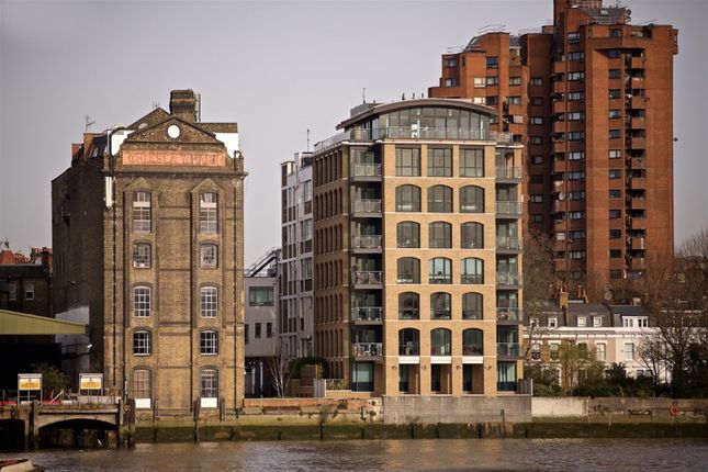 Flat to rent in Chelsea Wharf, Lots Road