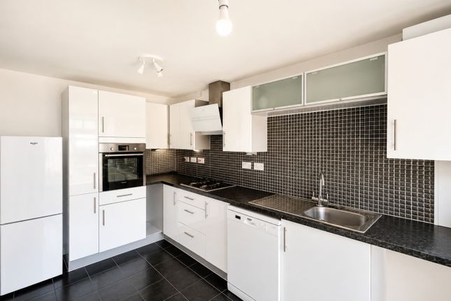 4D Pilkington Road, Southport, Merseyside photo 4