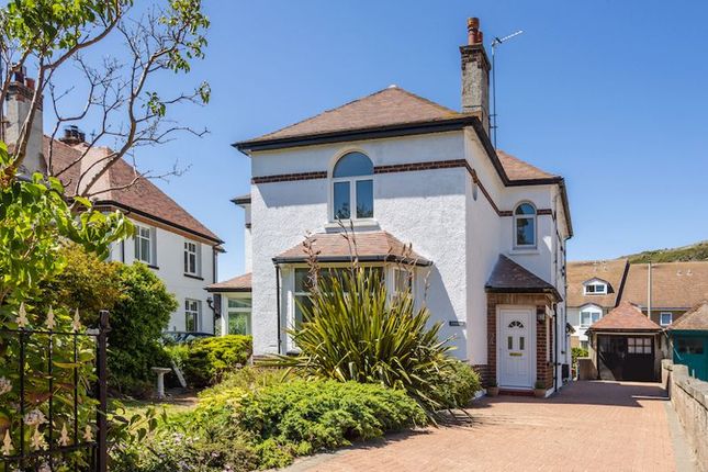 Thumbnail Detached house for sale in The Oval, Llandudno