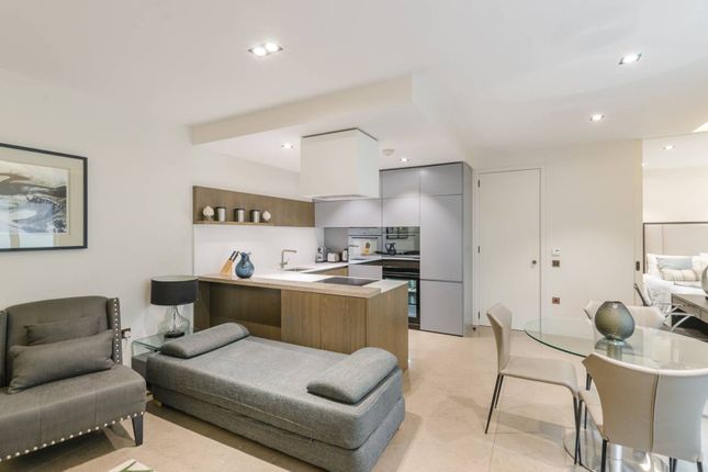 Thumbnail Flat to rent in Babmaes Street, St James's, London