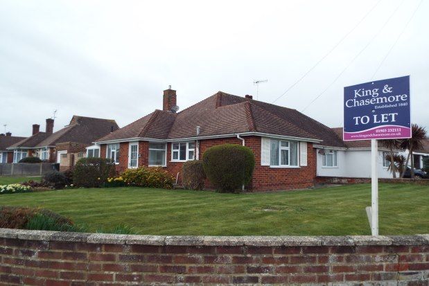 Thumbnail Detached bungalow to rent in Harwood Avenue, Worthing