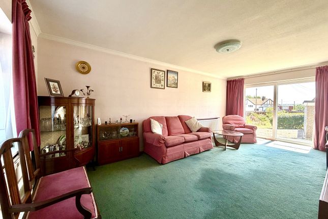 16, Stokesby Road, Chessington photo 2