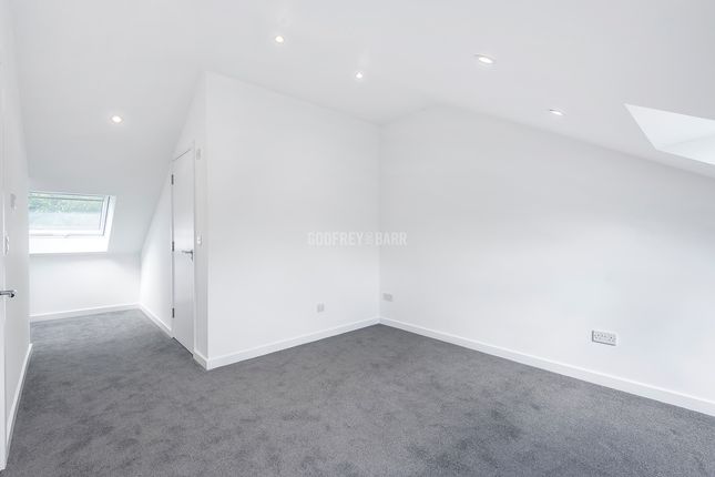 Terraced house to rent in St. Vincents Lane, London