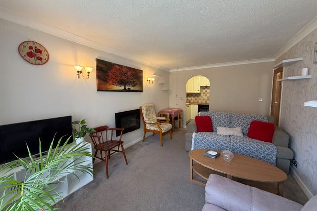 3 Homebeech House,, Mount Hermon Road, Surrey photo 2