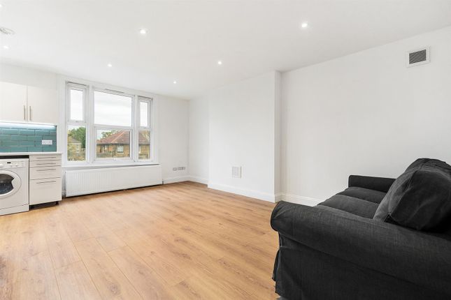 Thumbnail Flat to rent in Thurlow Park Road, Tulse Hill, London