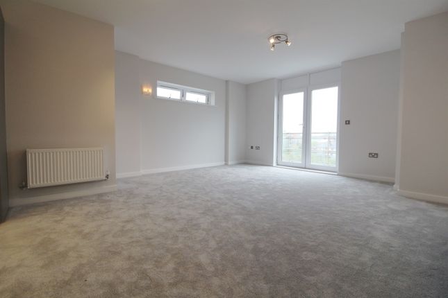 16, The Meridian, Kenavon Drive, Reading photo 4