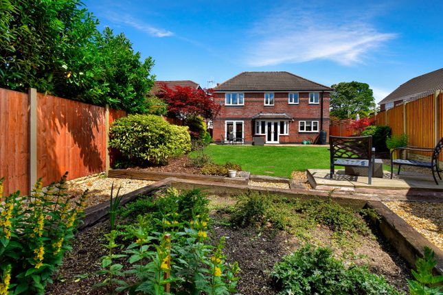 Petunia Close, Leyland PR25, 4 bedroom detached house for sale ...