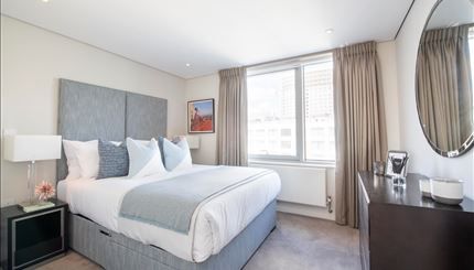 Flat to rent in Merchant Square, London